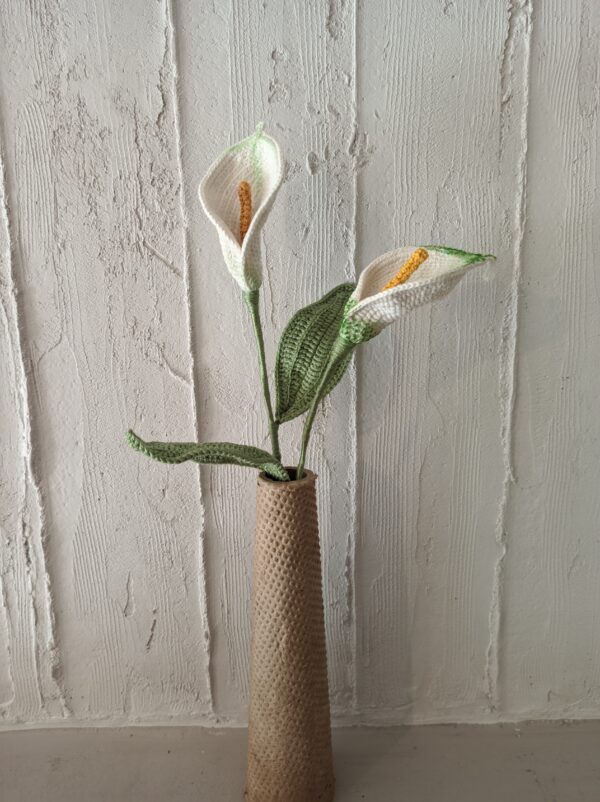 Random CraftWorks Πλεκτή Κάλλα - Crocheted Calla Lily - Image 2