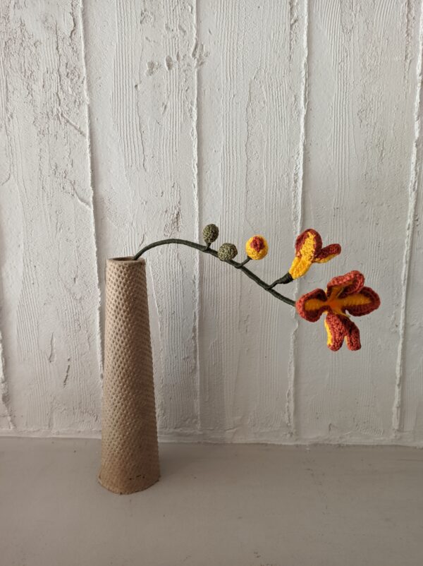 Random CraftWorks Πλεκτή Κίτρινη Φρέζια - Crocheted Yellow Freesia - Image 2
