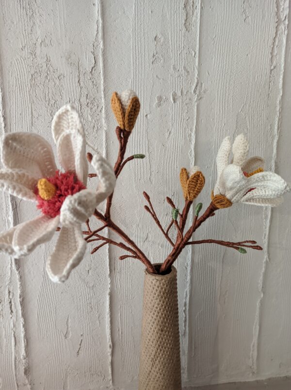 Random CraftWorks Πλεκτή Μανόλια - Crocheted Magnolia - Image 3