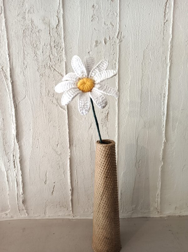 Random CraftWorks Πλεκτή Μαργαρίτα - Crocheted Daisy - Image 4