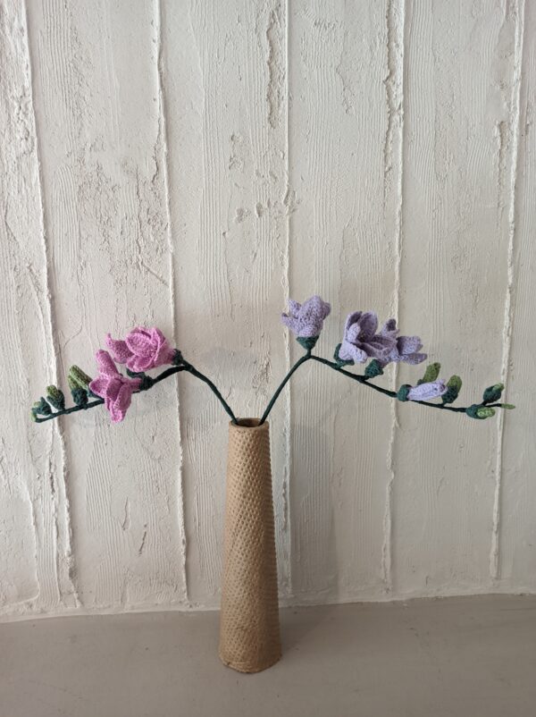 Random CraftWorks Πλεκτή Φρέζια - Crocheted Freesia - Image 5