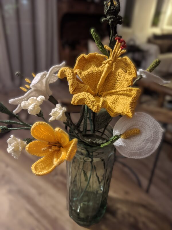 Random CraftWorks Πλεκτός Ιβίσκος - Crocheted Hibiscus - Image 3