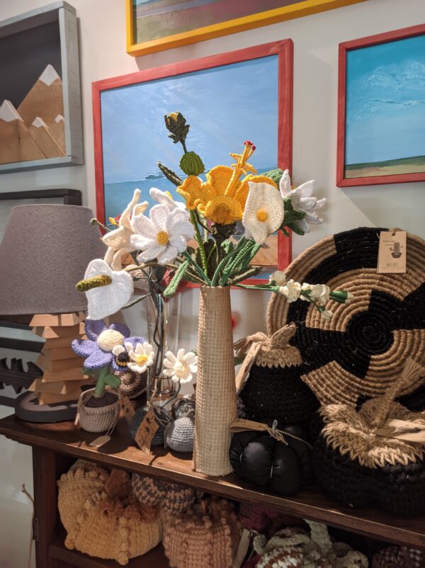 Random CraftWorks Πλεκτή Κάλλα - Crocheted Calla Lily - Image 6
