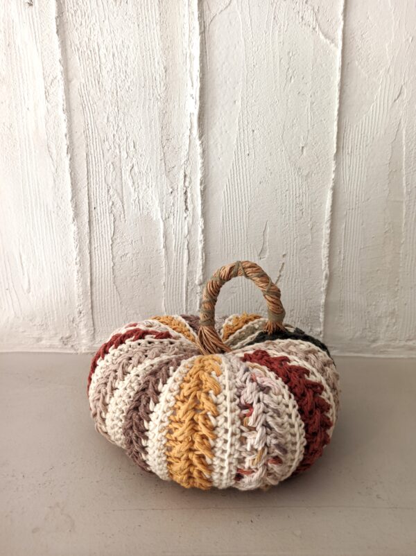 Random CraftWorks Πλεκτή Κολοκύθα - Crocheted Braided Pumpkin Large - Image 2