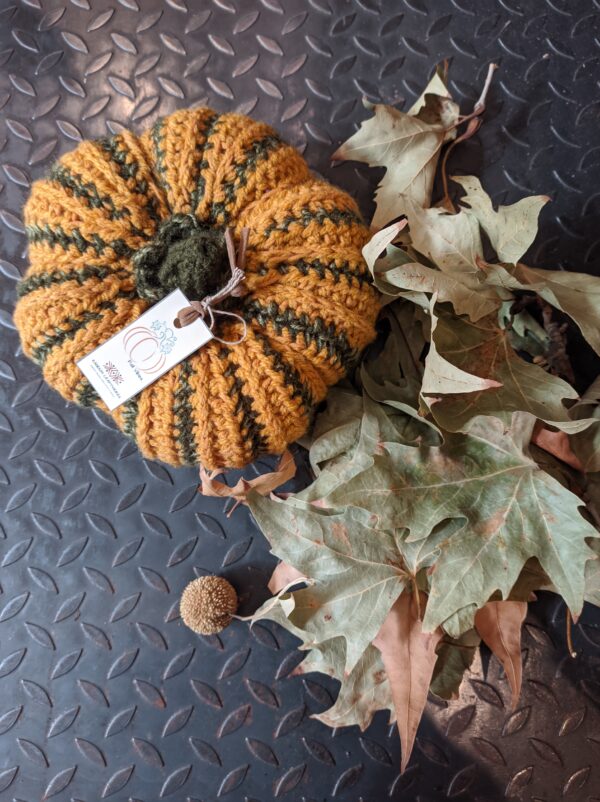 Random CraftWorks Πλεκτή Ριγέ Κολοκύθα - Crocheted Green Striped Pumpkin - Image 2