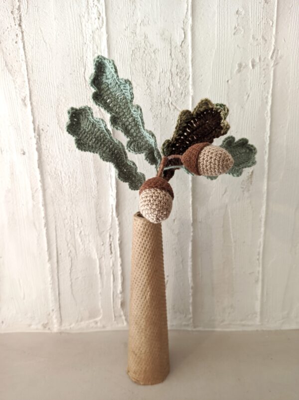 Random CraftWorks Πλεκτό Κλαδί Βελανιδιάς με Βελανίδια - Crocheted Oak Branch with Acorns - Image 5
